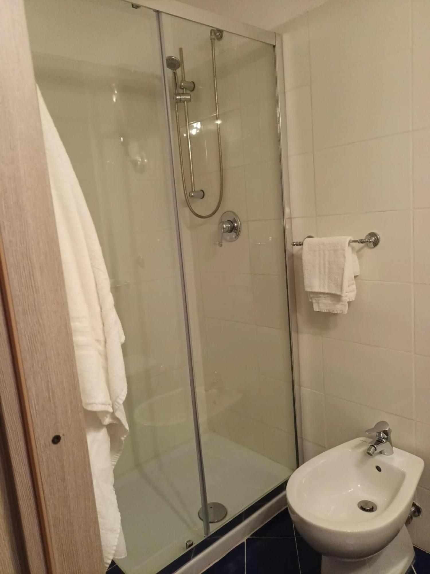 Guest House Biondi Cavour Rzym Zewnętrze zdjęcie